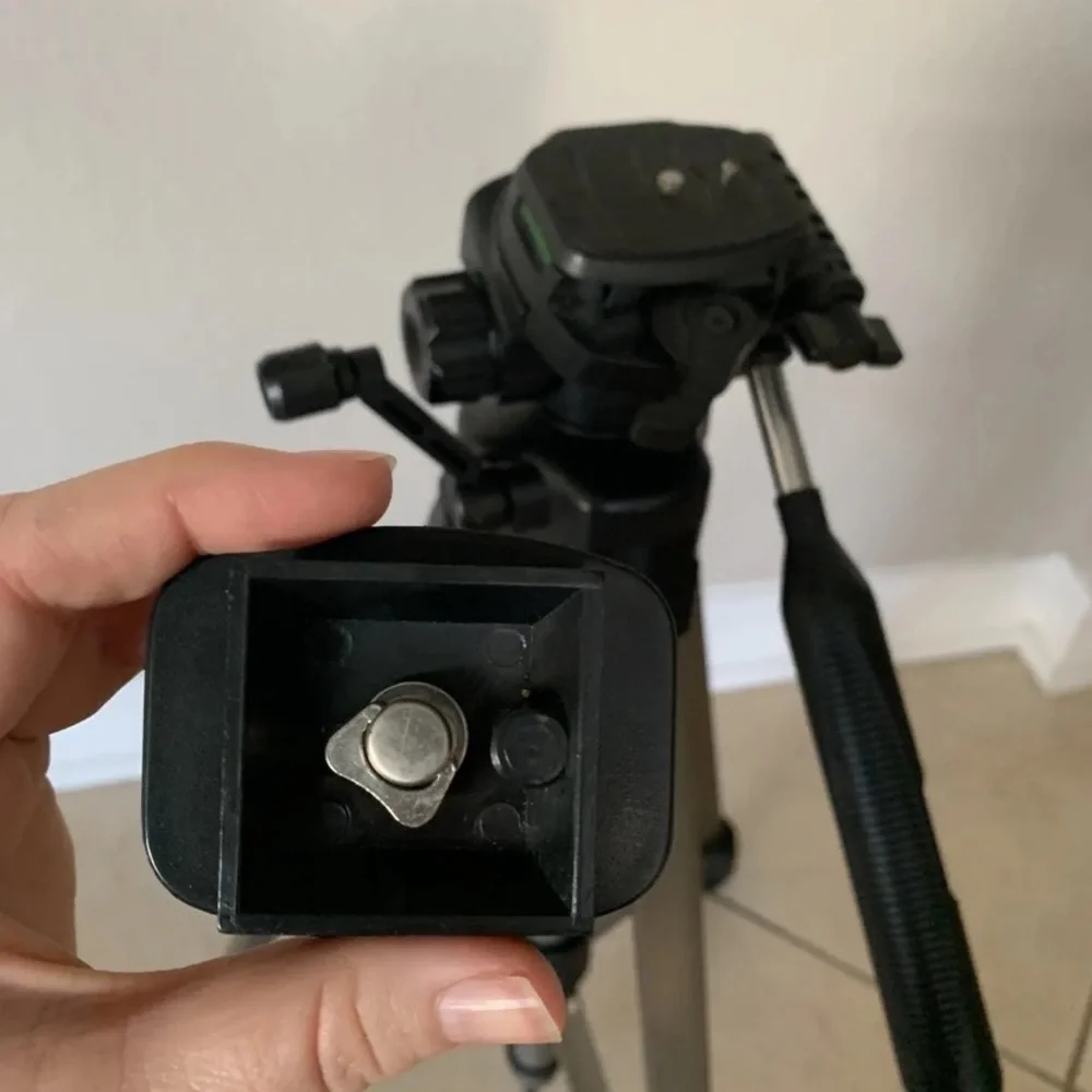 MX 2000 Camera Tripod Full Size 61”